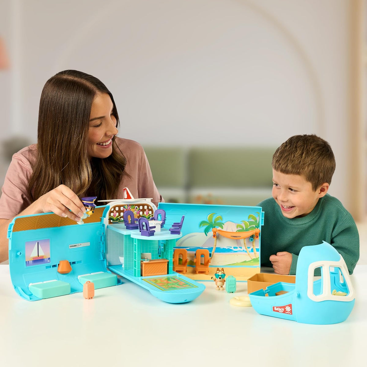 Bluey 3-in-1 Airplane Playset with Accessories