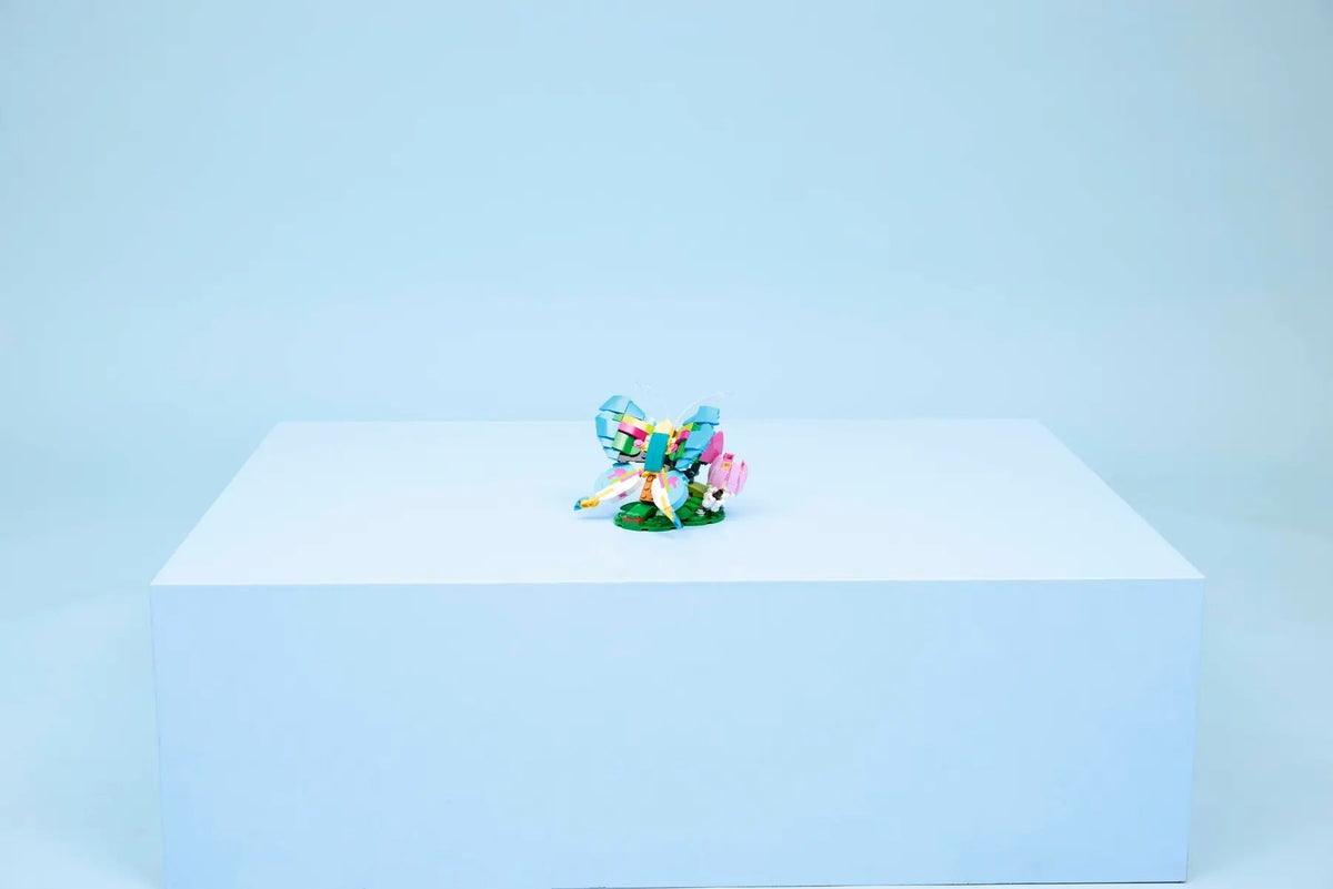 Lego Creator Wild Animals: Colorful Hummingbird
