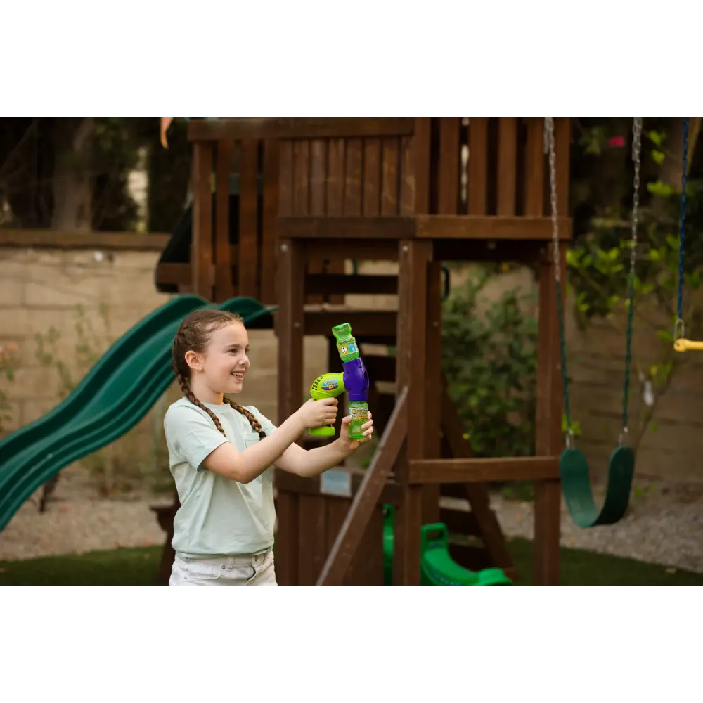 Gazillion Bubbles Bubble Flip - Handheld Continuous Bubble Blaster with 4oz Solution
