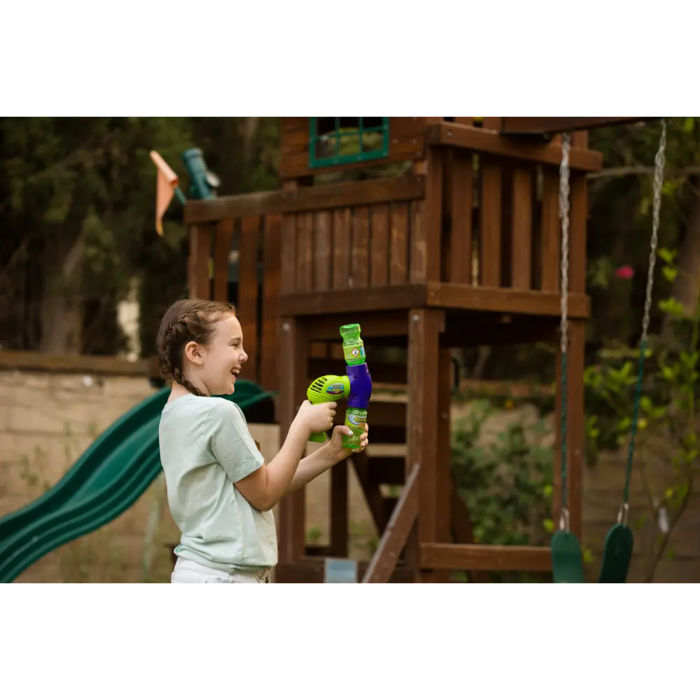 Gazillion Bubbles Bubble Flip - Handheld Continuous Bubble Blaster with 4oz Solution