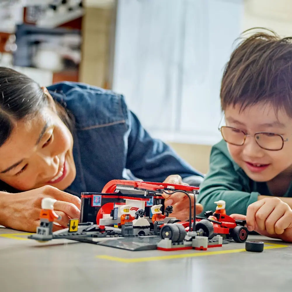 Lego F1 Pit Stop&Crew with Ferrari
