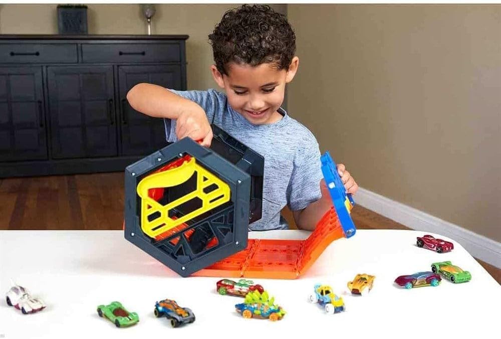 Hot Wheels Action Rollout Raceway