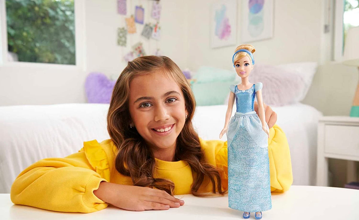 Disney Princess Cinderella Fashion Doll with Tiara, Shoes & Sparkling Outfit