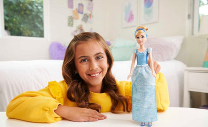 Disney Princess Cinderella Fashion Doll with Tiara, Shoes & Sparkling Outfit