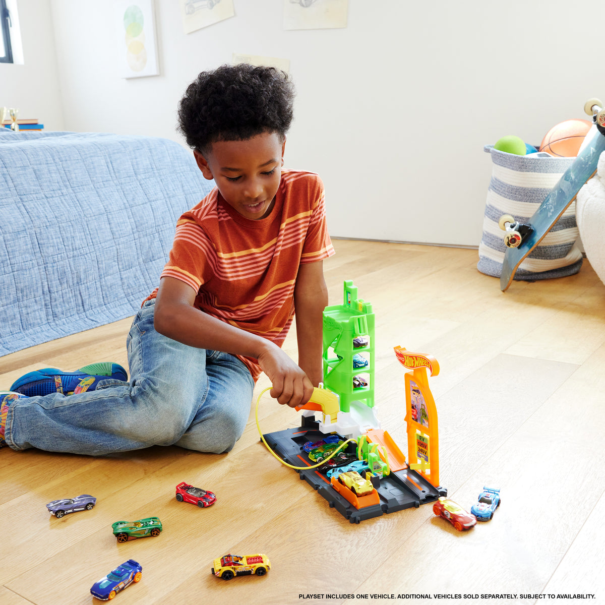 Hot Wheels City Super Recharge Fuel Station Playset with Toy Car