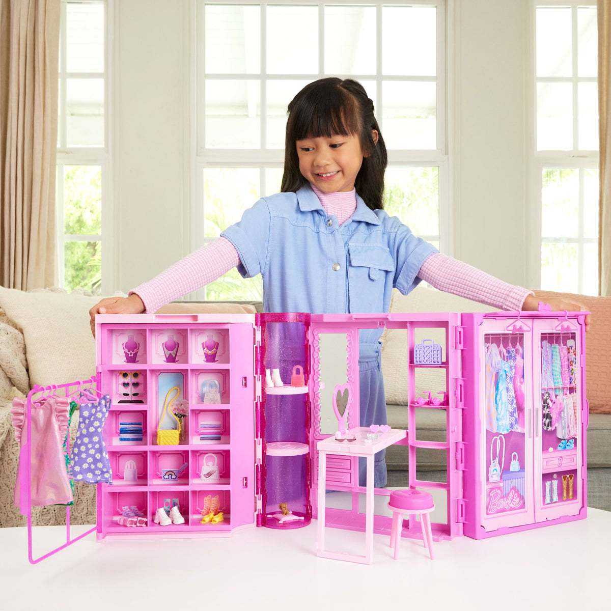 Barbie Fashion Doll Playset with Dream Closet & Accessories for Kids