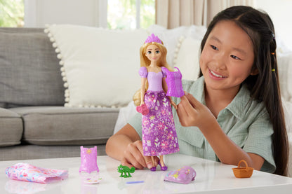Disney Princess Rapunzel Storytelling Fashion Doll 2-in-1 & Accessories