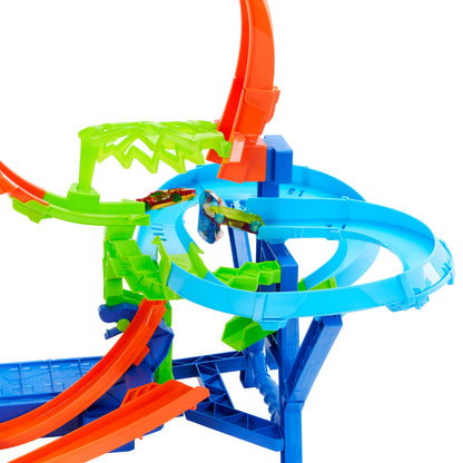 Hot Wheels Stunt Tracks Mid-Air Crash Track Set with Toy Cars